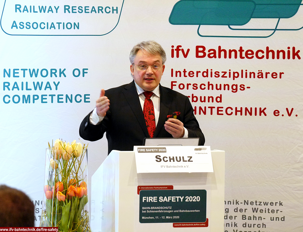 06_SCHULZ_ FS2020_IFV-Bahntechnik_Copyright2020.png - Dipl.-Volkswirt Eckhard SCHULZ - [IFV BAHNTECHNIK e.V.]FIRE-SAFETY 2020: SO geht Bahn-Brandschutz bei Schienenfahrzeugen und Bahn-BauwerkenBegrüßung und thematische Einführung : Moderner Bahn-Brandschutz als interdisziplinäre Aufgabenstellung